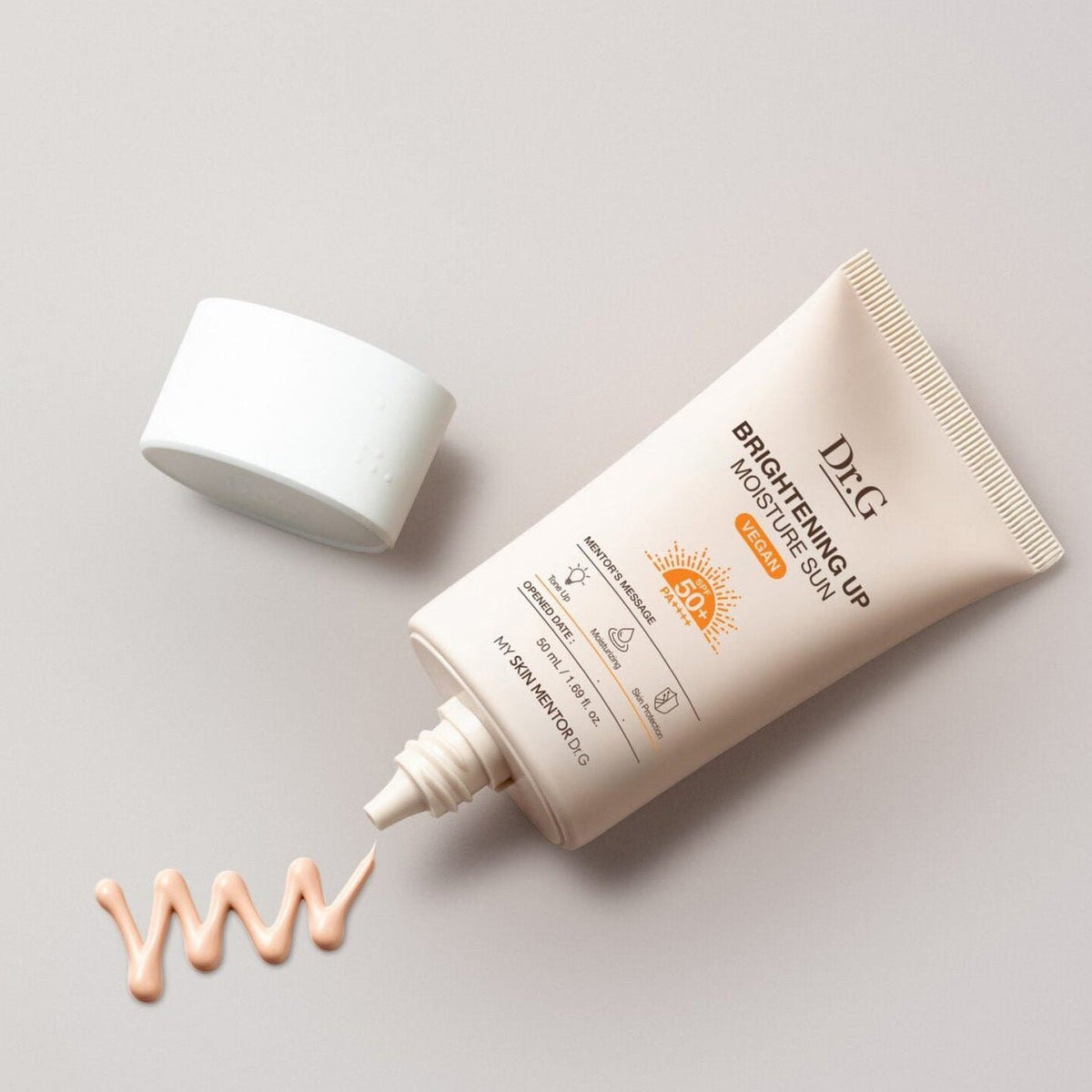 Dr.G Brightening Up Moisture Sun 50mL dispensing texture