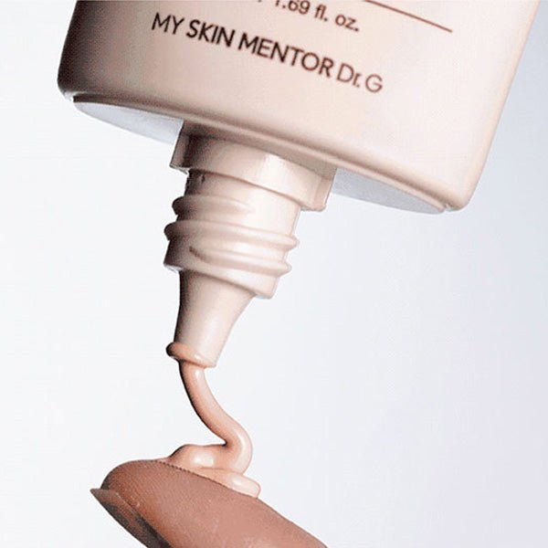 Dr.G Brightening Up Moisture Sun 50mL cream dispensing closeup