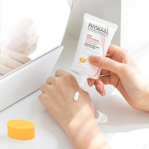 PHYSIOGEL Red Soothing AI Sensitive UV Advanced Sunscreen 40mL texture and application