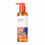 ROUND LAB Soybean Panthenol Cleansing Oil 200 ml on a white background