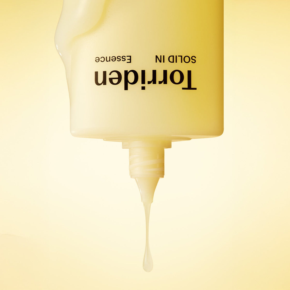 Torriden SOLID IN Essence dispensing texture